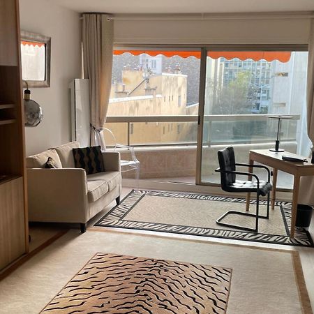 Un Studio De Luxe Les Champs Elysees Париж Екстер'єр фото